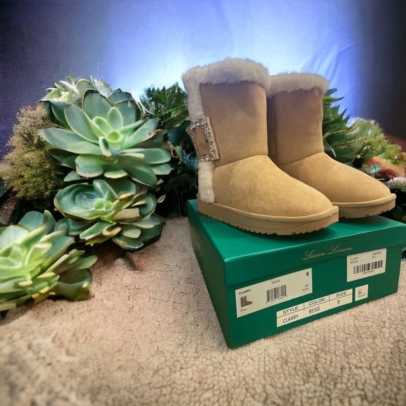 NWT Lauren Lorraine Faux Fur Boots. - Picture 6 of 11